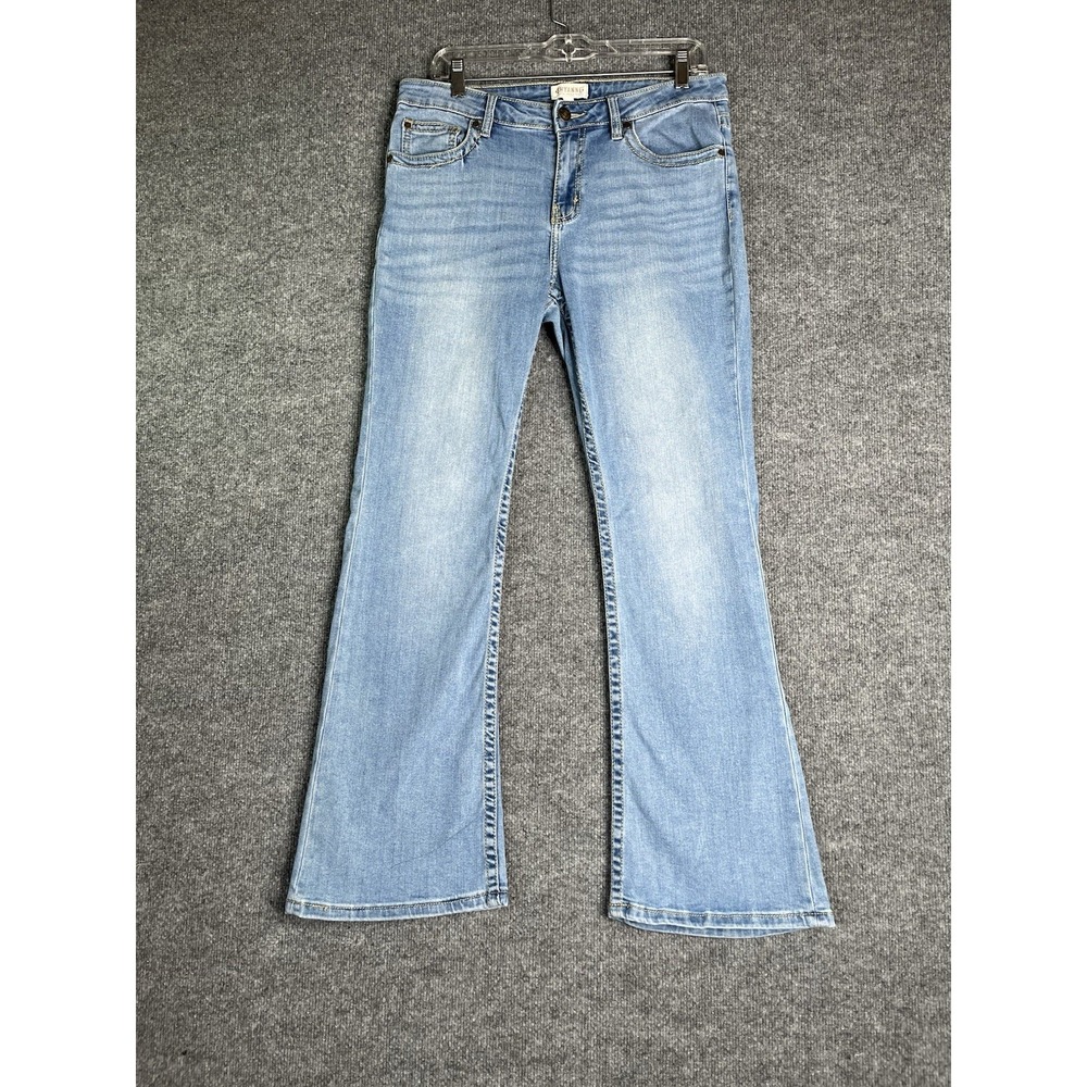 Shyanne Bootcut Jeans Size 32 Short Light‎ Blue Wash Embroidered Flap Pockets
